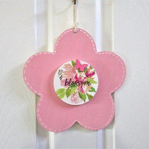 NEW farmhouse pink flower blossom decoration hanging sign 9.25" x 9.25" x 1"